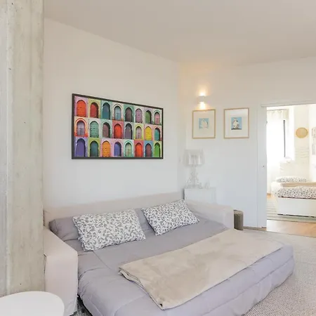 Bright Attic With Terrace Milán