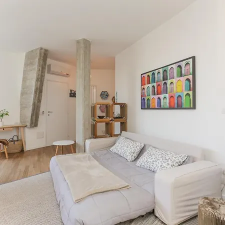 Bright Attic With Terrace * Milán